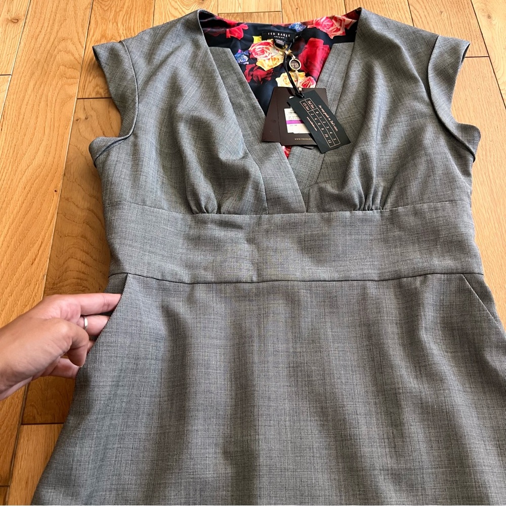 Ted Baker Women's Eliova Gray Wool Dogtooth Sleeveless V-Neck Dress Size 8 - Picture 8 of 13